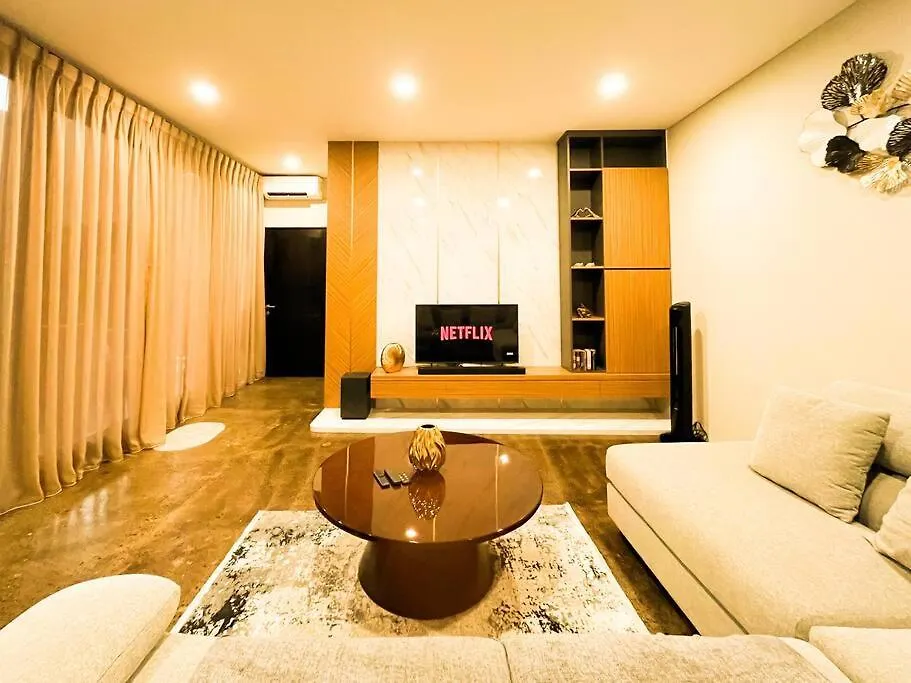 Villa Raaadha 3Br Modern Design Villa Center Of Seminyak  Seminyak (Bali)