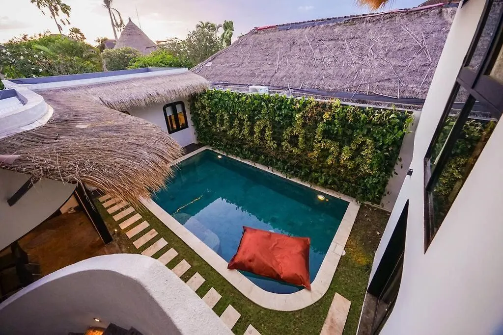 Villa Raaadha 3Br Modern Design Villa Center Of Seminyak 0*, Seminyak (Bali)