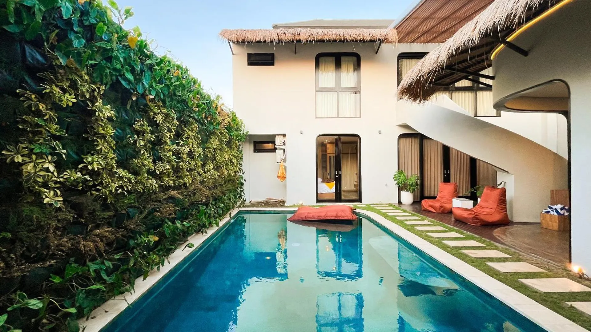 Villa Raaadha 3Br Modern Design Villa Center Of Seminyak